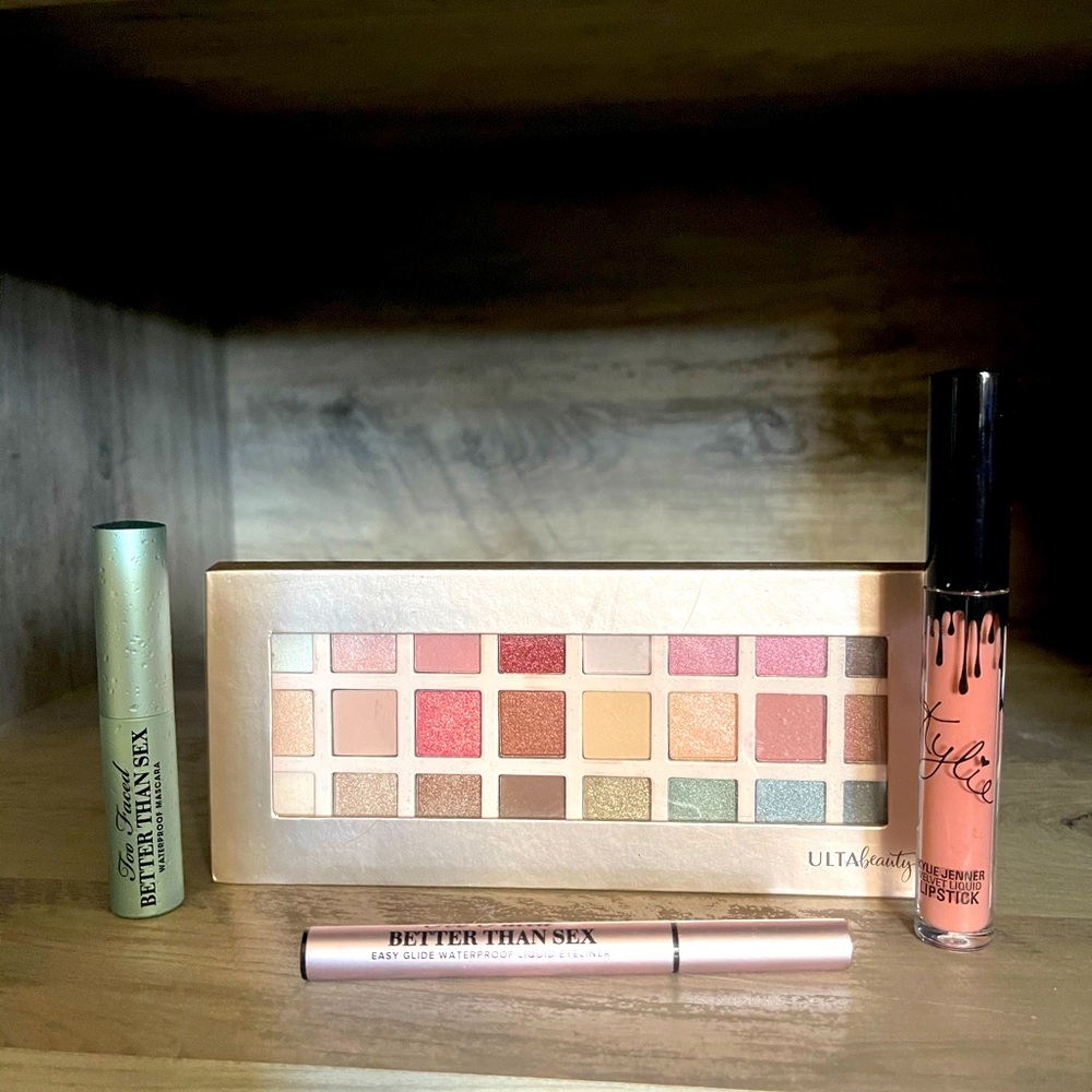 Makeup bundle